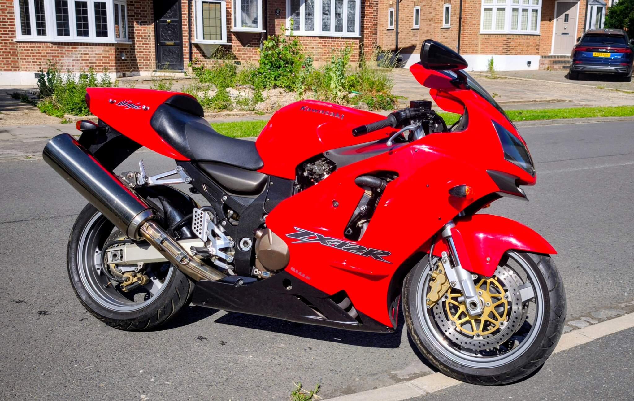 Kawasaki ZX-12R bikes for sale | AutoTrader Bikes